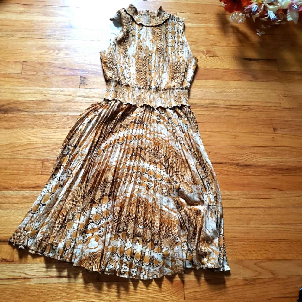 Nanette Lepore Rust Touch Of Black Snake Print Pleated Dress 10 sleeveless